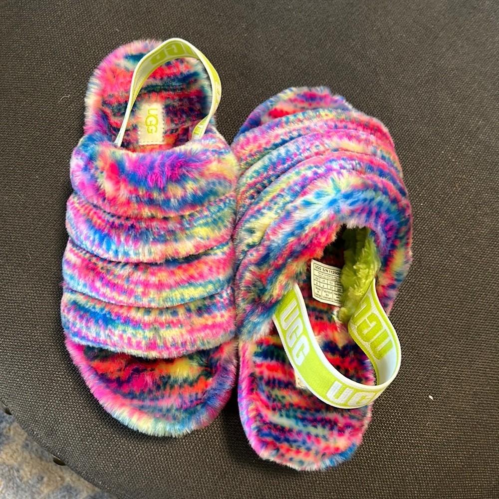 UGG Size 6 Multicolor New without tags